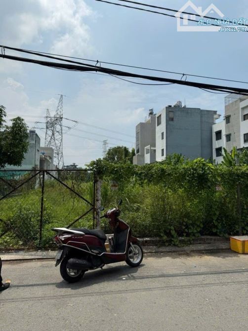 CỰC CỰC RẺ - ĐẤT LỚN, THỔ CƯ - GẦN 2300M2, NGANG 21M - MT ĐƯỜNG KHU DCPL SÁT VÕ VĂN KIỆT - 2