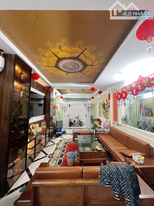 Lô góc gần hồ Đền Lừ 5 tầng đẹp ở luôn 45m2 giá 9.5 tỷ - 2