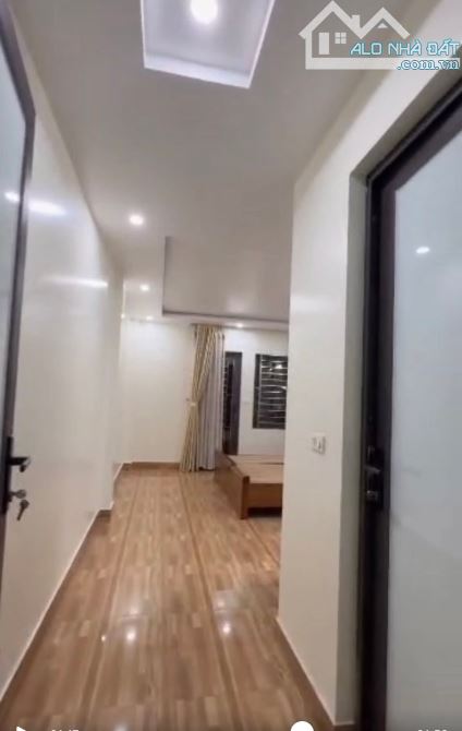 Bán nhà phố Ngô Xuân Quảng - 57m2 x 4 tầng - Ngõ ô tô tránh - 2