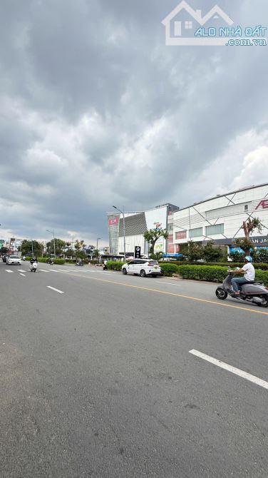 Bán đất Mặt Tiền đường Rạch Bà Tiếng - Kinh Dương Vương, 383/462m2 ( 14 x 33 ) Full thổ cư - 2
