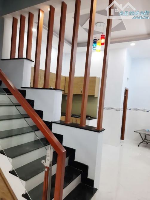 BÁN NHÀ 2 TẦNG MỚI ĐẸP, QUẬN TÂN BÌNH, SHR, 46M CÔNG NHẬN, NHỈNH 4 TỶ - 2