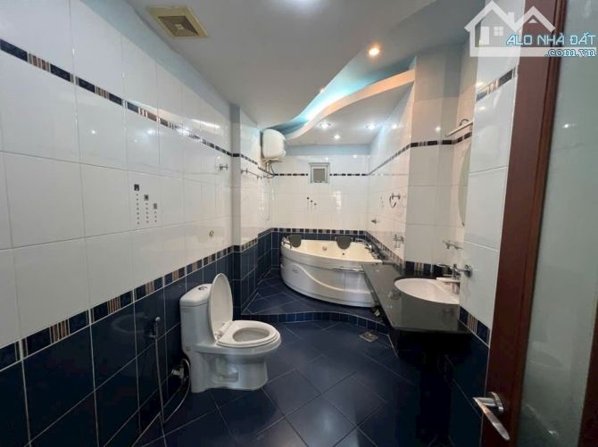 XE HƠI VÀO NHÀ - THÍCH QUẢNG ĐỨC - 85M2 - NHÀ 5 TẦNG - 6PN - GẦN MẶT TIỀN - DÂN TRÍ CAO - 2