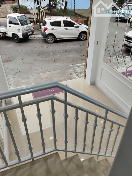 BÁN NHÀ MẶT PHỐ VIP CẦU GIẤY - 2 MẶT TIỀN, 2 VỈA HÈ - THANG MÁY, VỊ TRÍ ĐẮC ĐỊA, SỔ ĐỎ - 2