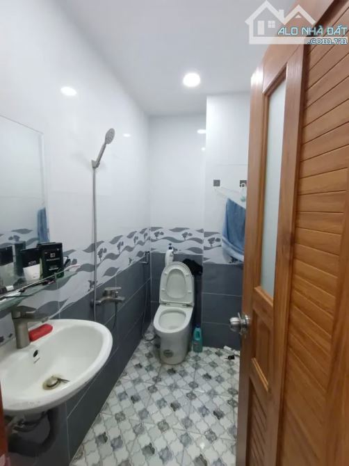BÁN NHÀ MỚI ĐẸP, ĐƯỜNG CỐNG LỞ, TÂN BÌNH, SHR, NGANG 4M, CHỦ THIỆN CHÍ,VÀO  Ở NGAY, 4 TỶ 9 - 2