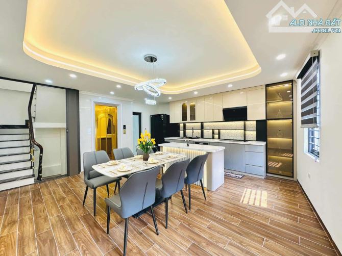 8T thang máy Tôn Đức Thắng, ô tô tránh, gara, thông sàn, ở kết hợp KD, 69m2 - 2