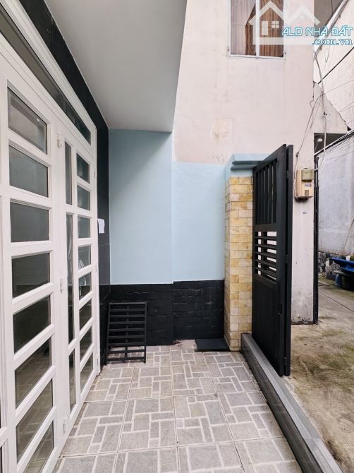QUẬN 6 -  GẦN CHỢ BÀ HOM – HẺM XE HƠI – CÁCH 1 CĂN RA HẺM XE TẢI – 2 TẦNG  – NHỈNH 4T - 2