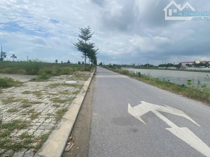 Bán lô đất gần dự án văn phú Đông Yên-Yên Phong-BN. dt-141m. mt-6,5m. hướng ĐB giá 4,935ỷ - 2