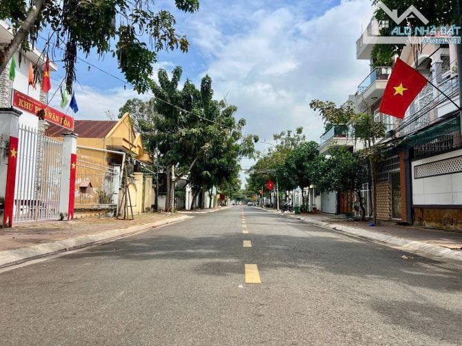 BÁN ĐẤT 150M2 MẶT TIỀN ĐƯỜNG VỈA HÈ KIM ĐỒNG - RẠCH DỪA - (5x30) VUÔNG VẮN 7.5 TỈ - 2