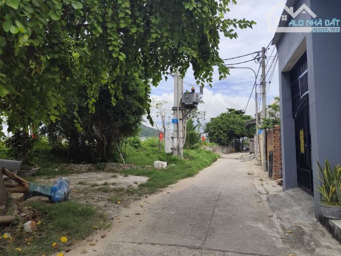 Bán Nhà 2 Tầng mới xây Đường 8m nội bộ Nguyễn Trãi Mới phường 9 - 2