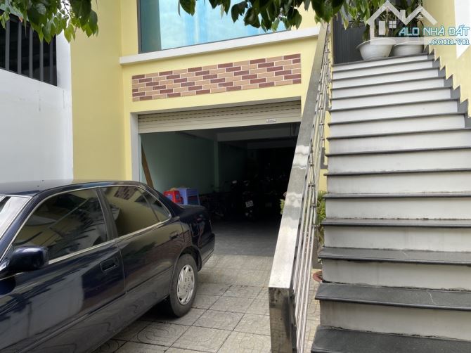 Nhà bán, DT: 85m2 (5*17), giá 8,8 Tỷ, Đường 339 Phước Long B, Tp Thủ Đức - 2