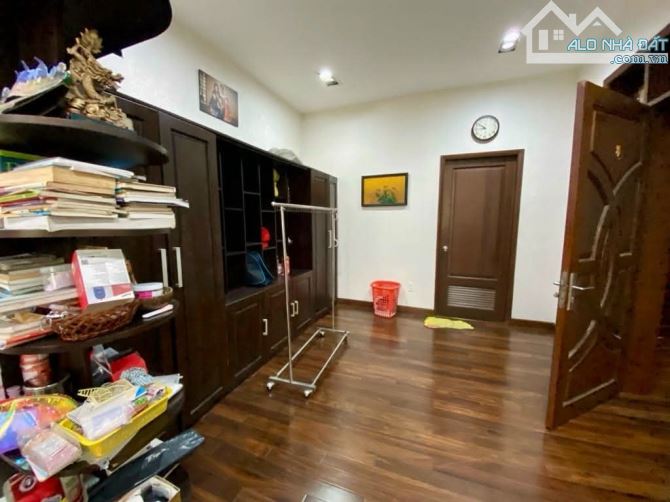 Bán Biệt thự MT Quách Đình Bảo Tân Phú 7.3x17m đúc 2 lầu ST giá 21 tỷ TL (gần Võ Văn Dũng) - 2