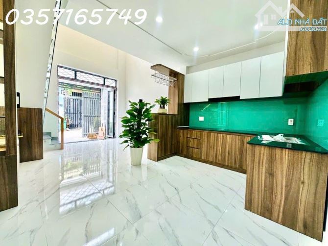BÁN NHÀ 1 TRỆT 1 LỬNG FULL NỘI THẤT – GIÁ CHỈ 5 TỶ 250 TRIỆU – HẺM 160 - TRỤC ĐƯỜNG CHÍNH - 2