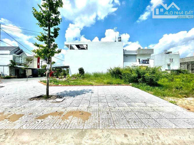 Cần bán gấp 3 lô khu dân cư Phú Xuân 80m2 giá 2tỷ6 - 2