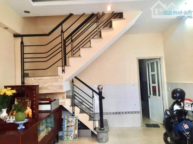 Bình thạnh 55m2, nhỉnh 6t, 4pn, giáp q1 - 2