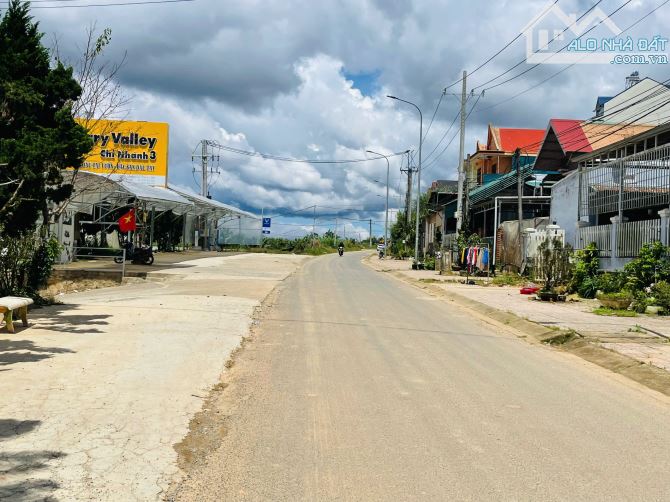Đà Lạt - Đất Mặt tiền - Đường Châu Văn Liêm - 2100m2 - 22 tỷ - 2