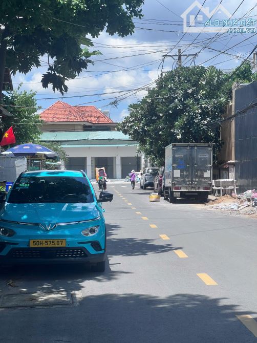 Bán nhà hẻm rộng 16m (496/) đường Dương Quảng Hàm, Q. Gò Vấp, DT: 20x 60m (550m2). 63 tỷtl - 2