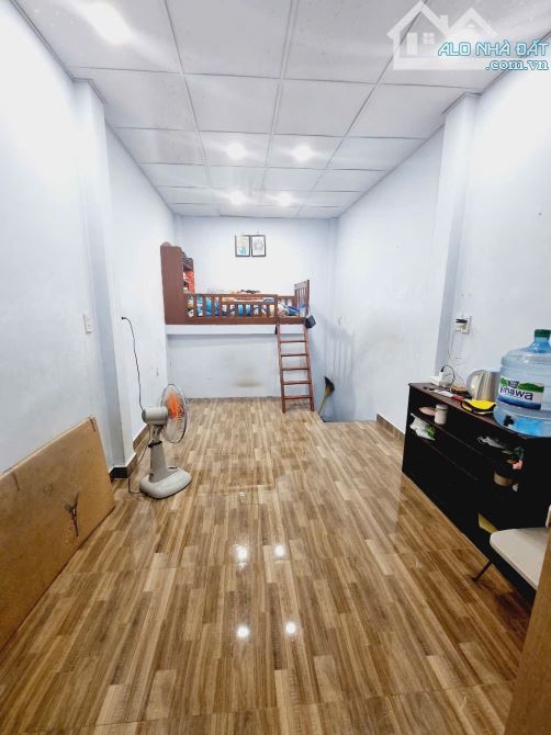 nhà đẹp, quận 3 cần bán gấp. hẻm 62 lý chính thắng quận 3. giá rẻ - 2