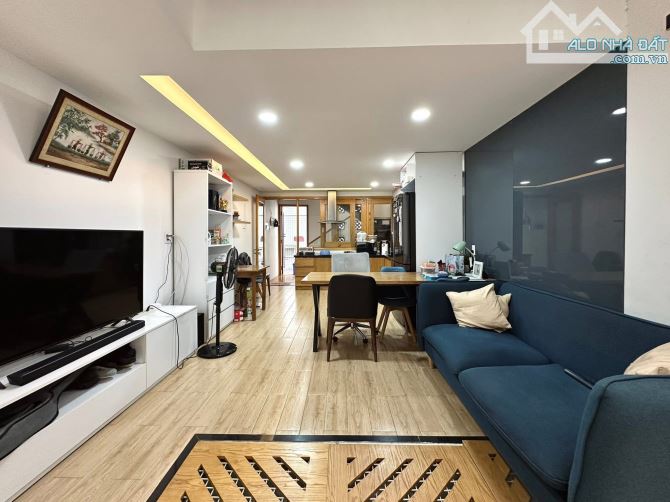 BÁN NHÀ 5 TẦNG  MẶT TIỀN NGUYỄN HẬU - TRƯƠNG VĨNH KÝ - DT:65M2 - NGỘP 7 TỶ - 2