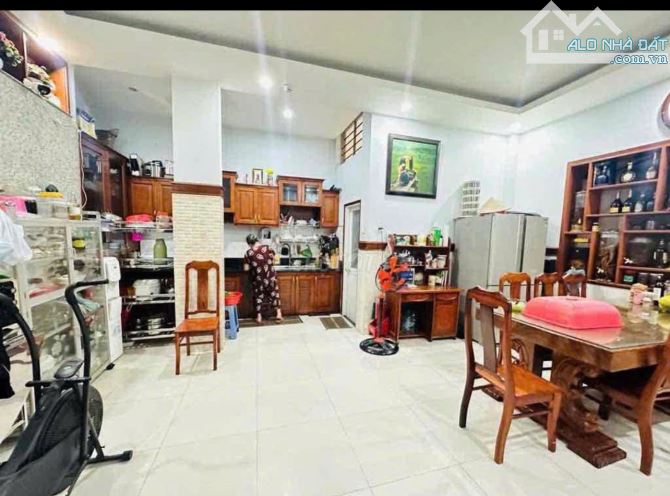 hẻm 10m đường cộng hoà, 6 tầng, 5,7x13m, hđt 40tr, giá 15 tỷ thương lượng - 2