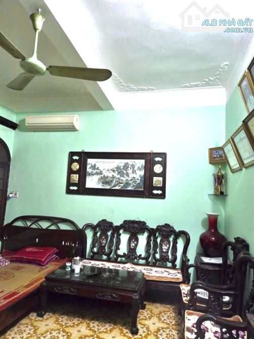 Mặt tiền siêu rộng 9.8m Tôn Đức Thắng quận Đống Đa-94m2 4 Tầng Ô Tô Tránh Kinh Doanh Đẹp - 2