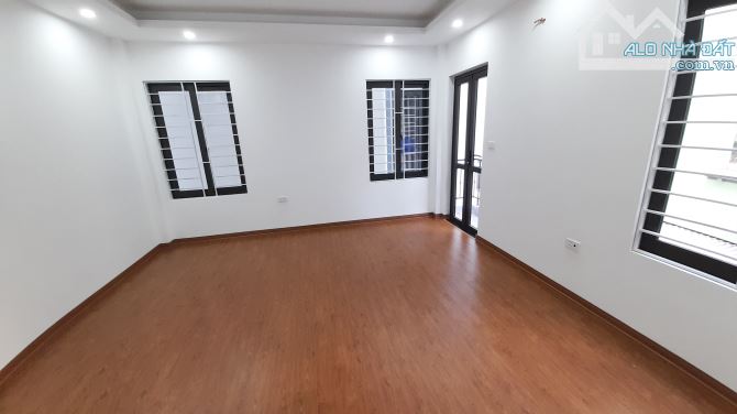 HÀNG HIẾM HỒNG TIẾN – NHÀ ĐẸP 5 TẦNG CHỈ 6 TỶ - 2