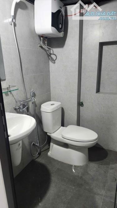 Bán toà CHDV 3 tầng khu FPT, 9 căn full nội thất, dòng tiền 30tr/th Hòa Hải, Ngũ Hành Sơn - 2