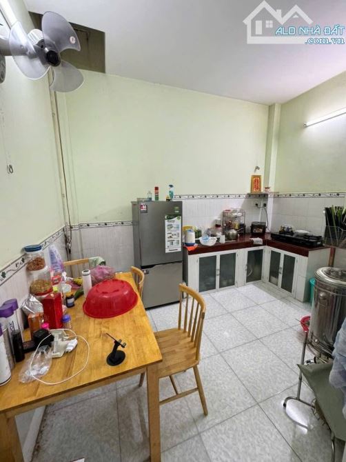 Bán Nhà Hẻm Quận 8, DT: 4*10,5 - SHR, 2 Tầng, Phú Định, ko QH, Ko Lộ Giới, Giá 3,x Tỷ - 2
