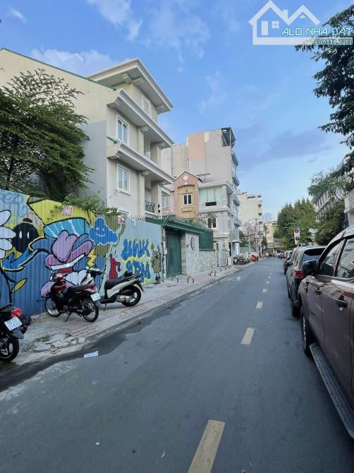 Bán gấp khuôn đất 4 Nguyễn Thành Ý, Q.1, 12.5x20m, CN: 238m2, CTXD: H + 7 Tầng, giá 109 tỷ - 2