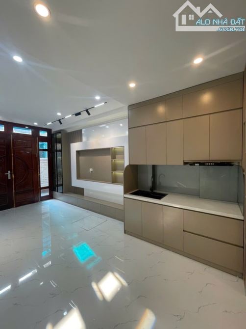 BÁN NHÀ 5.5 Tầng X50m2 Thang Máy , Ô Tô , Sát KDT Hinode kim chung , hoài đức - 2