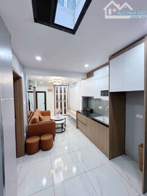 TẬP THỂ PHƯƠNG MAI 55M,2PN,2WC ĐẸP Ở NGAY - Ô TÔ ĐỖ CỔNG - FULL NỘI THẤT- GIÁ 3.95 TỶ - 2