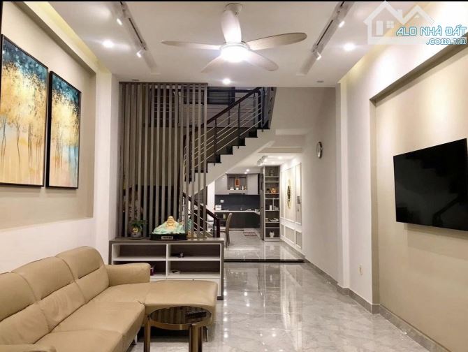 SIÊU PHẨM 4 TẦNG_MỚI ĐẸP_FULL NỘI THẤT_ MT ĐƯỜNG ĐINH CÔNG TRÁNG_DT 80M2 - 2