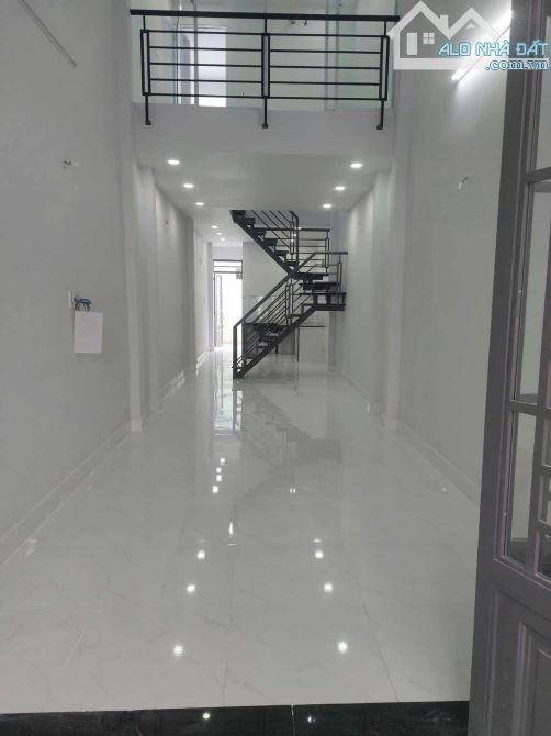 Bán Nhà Song Hành, khu Phố Ẩm Thực sằm uất, 56m2, 2 Tầng BTCT Đường 4 xe hơi ngủ trước nhà - 2