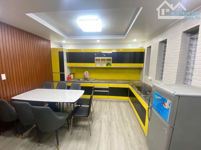 N4653. Cho thuê nhà nguyên căn tại Văn Cao - ô tô chuyển đồ đỗ cửa. - 2