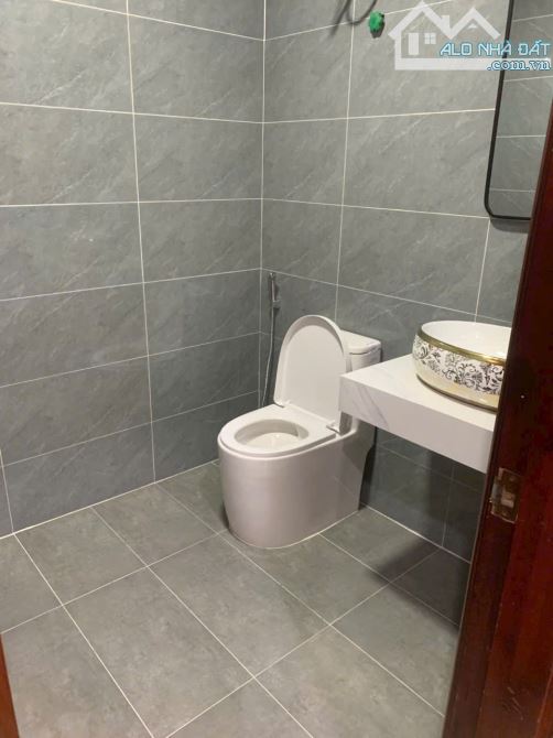 Bán căn hộ Chung cư Viện Bỏng Lê Hữu Trác Đường 70 DT 77m2 - Giá chỉ 4.55 tỷ - 2