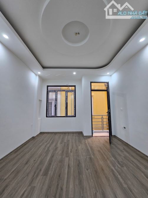 Vũ Tông Phan – 5 Tầng Đẹp, 39m², Full Nội Thất, Cách Phố Vài Bước – 9 Tỷ - 2