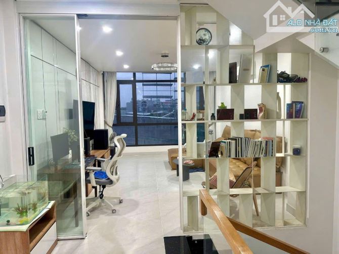 Giảm 400tr, Lê Trọng Tấn, Tân Phú, 4 tấm, 4.3x18, ô tô ngủ, giá 8.75 - 2