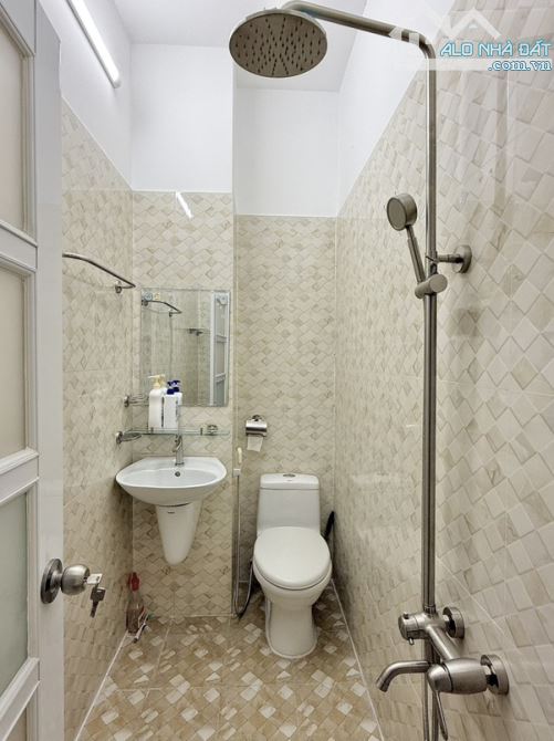 Gò vấp sổ hồng riêng, 61 mét vuông nhỉnh 6 tỷ, bốn tầng - 2