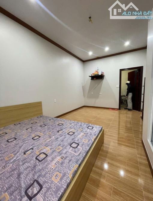 Tập thể thọ lão tầng 2 rộng 40m , về ở ngay - 2