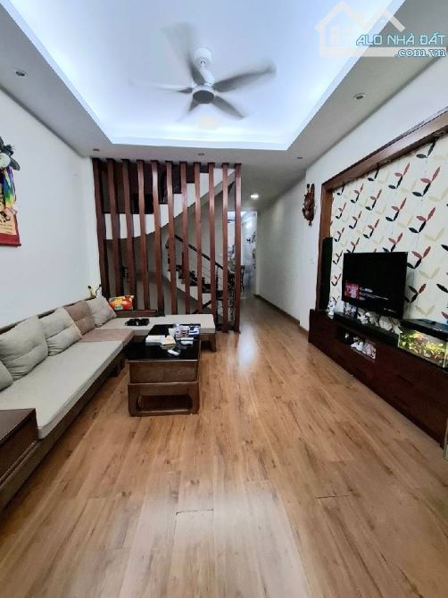 BÁN NHÀ NGUYỄN VĂN LỘC_HÀ ĐÔNG_PHÂN LÔ BỘ CÔNG AN_TẶNG 100% NỘI THẤT _DT:66M_GIÁ :18 TỶ - 2