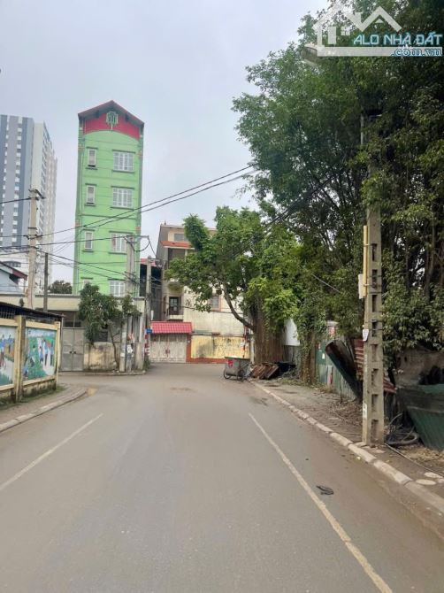 TDP Kiên Thành / Nhà Cũ 227m, 4.5m, 8.8 tỷ/ Gần Ô tô tránh, Xây tòa nhà tuyệt đẹp - 2