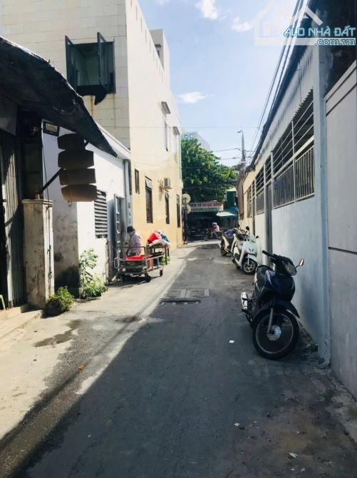 Bán đất tặng nhà 2 tầng Nguyễn Phước Nguyên - 2