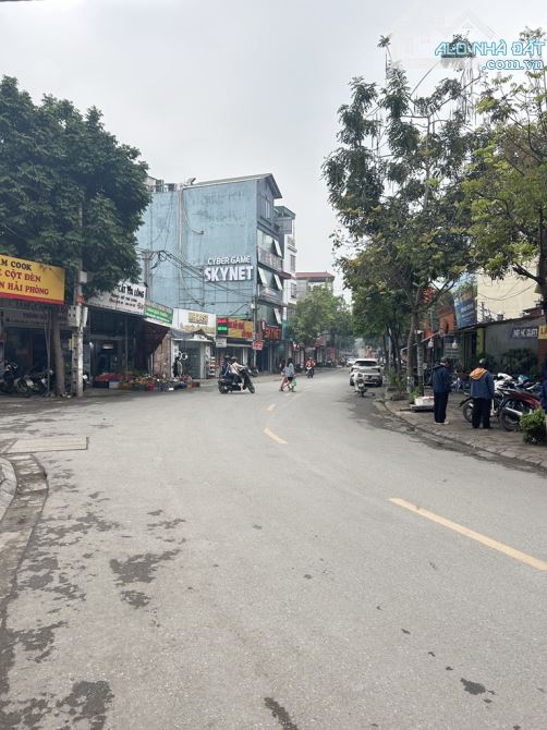 🚗 Mặt Phố Trâu Quỳ - Vỉa Hè Kinh doanh - Vị Trí Đẹp Nhất Thị Trấn- Kinh Doanh cho Thuê - 2
