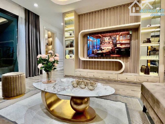 🚀 Căn Hộ Chung cư Vip Mỹ Đình – 117m2 * 3 PN. View Pháo Hoa, Full Nội Thất, Giá Siêu Hời! - 2