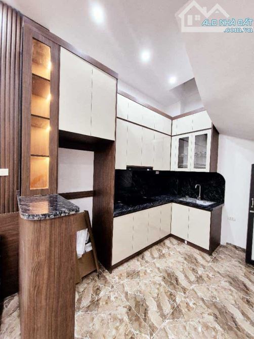 BÁN CĂN NHÀ TRƯỜNG CHINH - ĐỐNG ĐA - Ô TÔ GẦN- MỚI ĐẸP Ở NGAY - 2