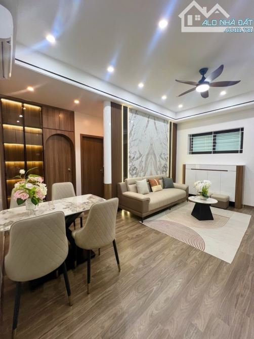 🏩 Bán căn hộ chung cư CT2 Bắc Linh Đàm – 81,1m²/86m² – 3 ngủ – Nội thất full mới – Giá 5, - 2
