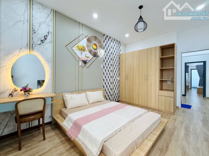 Bán nhà hẻm xe hơi 4,5m thông đường Bùi Quang Là, P.12, 3,7 x 20, 2 tầng giá 6.4 tỷ tl - 2