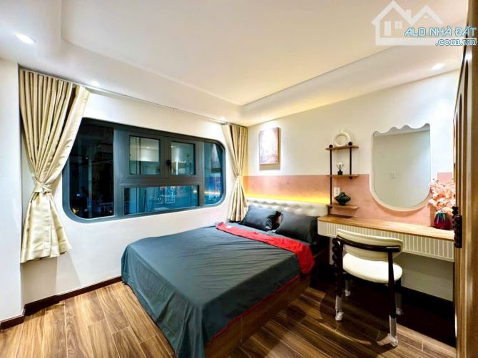 Bán Nhà Phú Nhuận, Nhà Đẹp 5 Tầng - Sát Khu Phan Xích Long - Full Nội Thất - Hơn 7 Tỷ xíu - 2