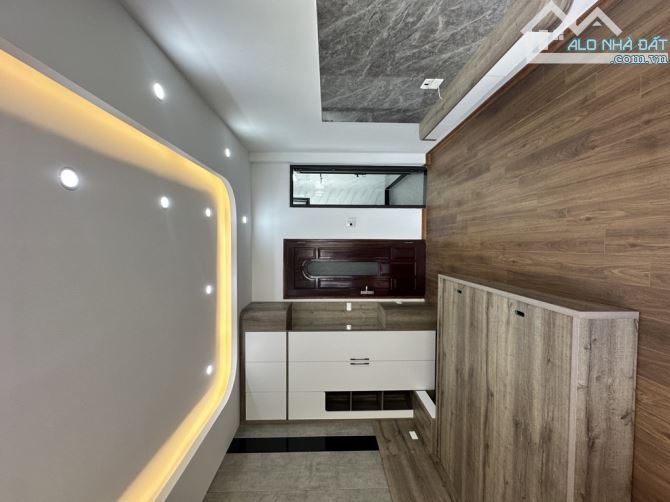 Bán nhà Khương Đình – 6 tầng thang máy – Lô góc – Giếng trời thoáng – 32m² – 9,5 tỷ - 2