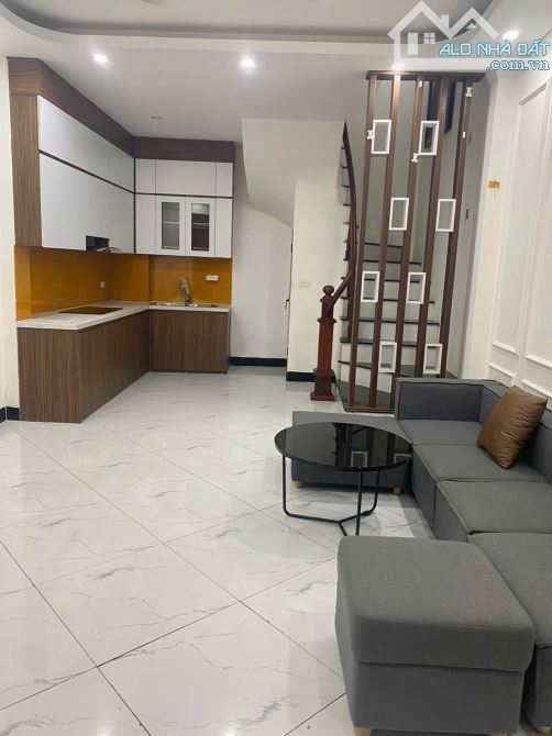 BÁN NHÀ 5 TẦNG - DI TRẠCH - HOÀI ĐỨC - FULL NỘI THẤT - 30m2 - 2