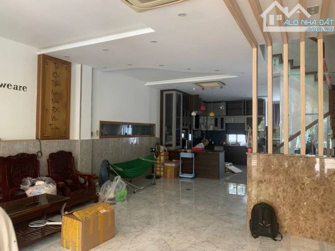 Biệt thự Jamona Resort, 6x25 1 trệt 3 lầu, 4pn 4wc, full nội thất cao cấp - 2